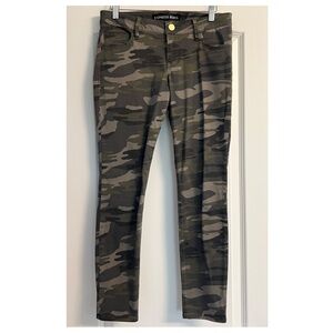 Women’s Express Camo Stretch Ankle Legging